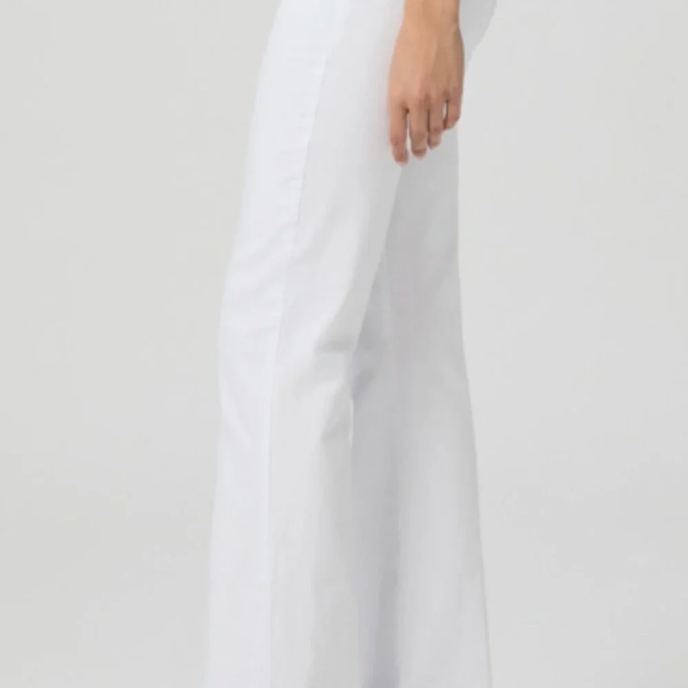 PAIGE High Rise Laurel Canyon Petite Bootcut Jeans – Crisp White, Size 26 (NWT) - Picture 5 of 5